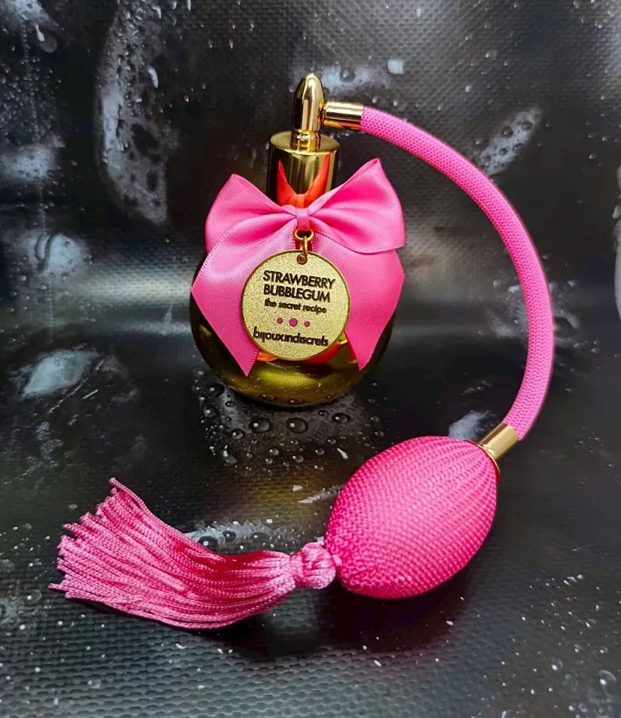 Парфуми для тіла з феромонами Bijoux Indiscrets Strawberry Bubble Gum з ароматом полуничної жуйки