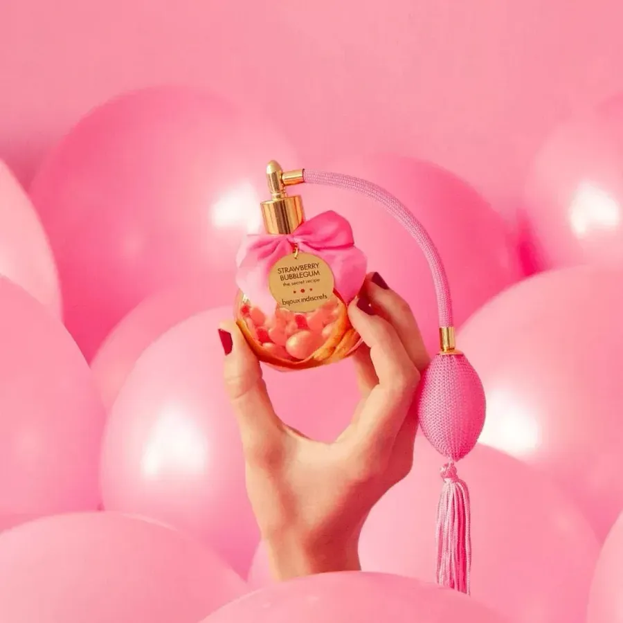Парфуми для тіла з феромонами Bijoux Indiscrets Strawberry Bubble Gum з ароматом полуничної жуйки
