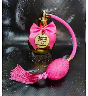 Парфуми для тіла з феромонами Bijoux Indiscrets Strawberry Bubble Gum з ароматом полуничної жуйки