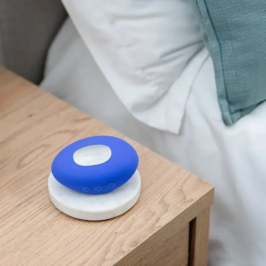 Кліторальний вібратор We-Vibe Temp Lavender Blue з функцією нагрівання та охолодження, синій.