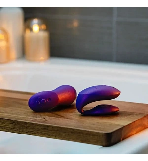 Вібратор для пар We-Vibe Chorus Pro Cosmic Purple з пультом керування та застосунком, фіолетовий.