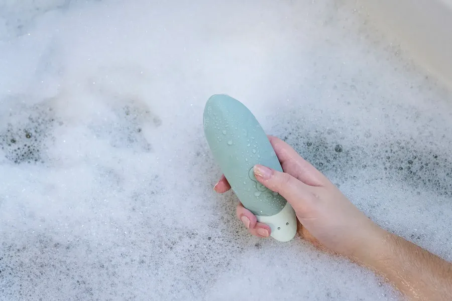 Універсальний безшумний вібратор Womanizer Vibe Sage, м’ятний.