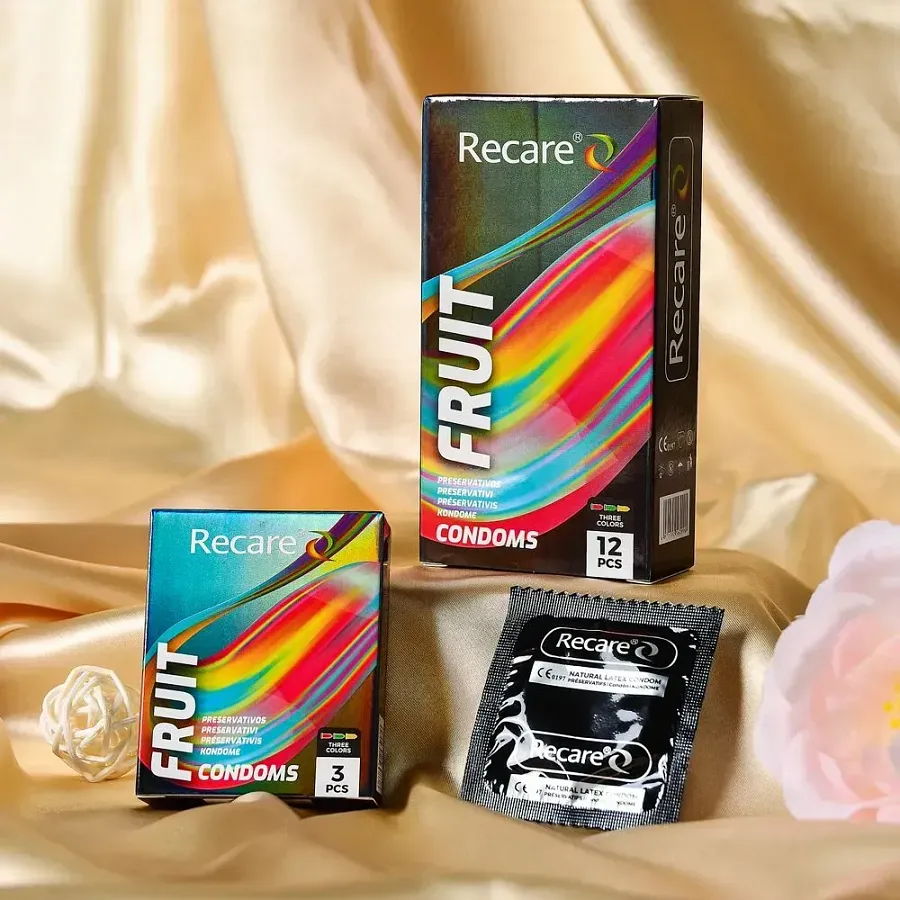 Презервативи Holographic Recare Fruit Flavour Condoms 3 шт, аромати: м'ята, банан, полуниця
