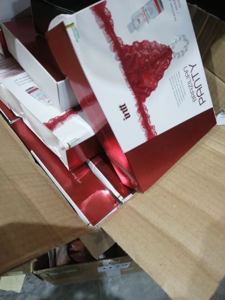 Набір Intt BRAZILIAN PANTY RED (м'яте паковання)
