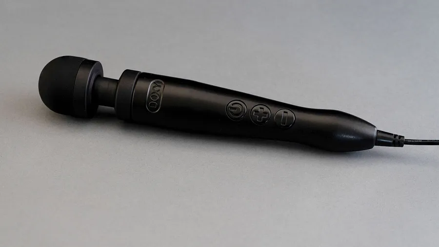 Вібромасажер DOXY Die Cast 3 Matt Black, дуже потужний, живлення 220В, металевий корпус