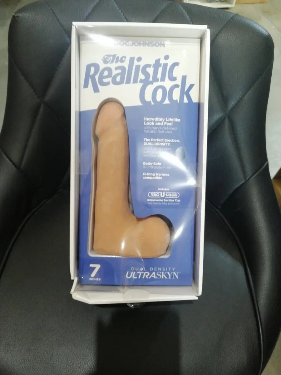 Фалоімітатор Doc Johnson The Realistic Cock ULTRASKYN 7 Inch with Balls Vanilla (м'яте паковання)