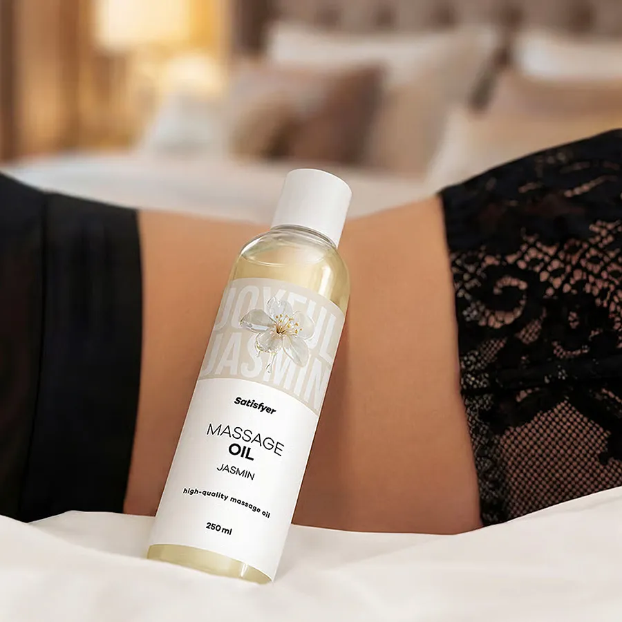 Масажна олія Satisfyer Massage Oil Jasmin 250 мл (термін придатності до 30.04.2027)
