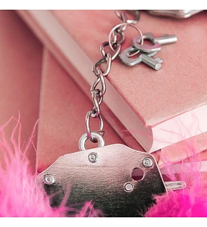 Наручники металеві Adrien Lastic Handcuffs Pink з рожевим пухнастим оздобленням