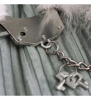Наручники металеві Adrien Lastic Handcuffs Pink з рожевим пухнастим оздобленням