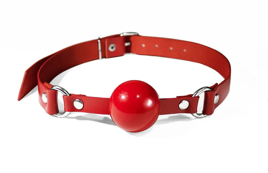 Кляп силіконовий Feral Feelings Silicon Ball Gag Black/Black, чорний ремінець, чорна кулька